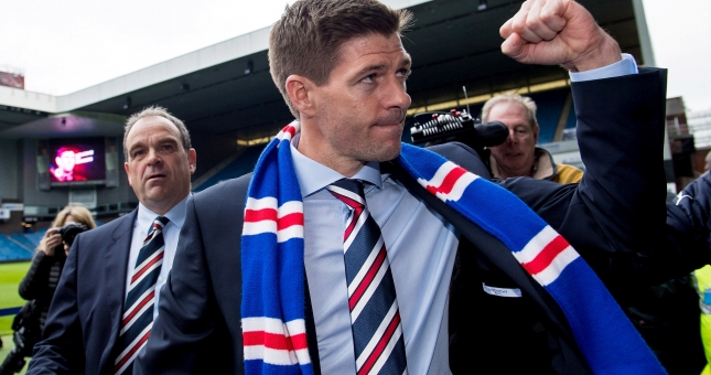 Gerrard ký hợp đồng mới với cựu vương Châu Âu