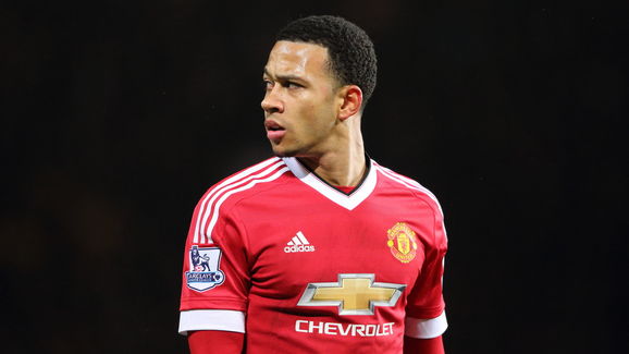 Cựu sao MU gây hấn với CĐV để bảo vệ Marcelo