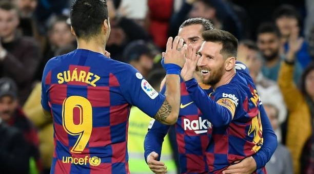 Messi lập siêu phẩm, Barca hủy diệt Alaves