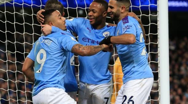 Man City vượt qua Leicester ở trận cầu kịch tính