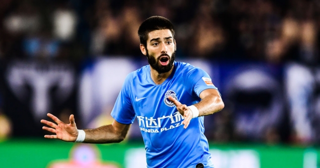 Nhiều ông lớn muốn 'giải cứu' Carrasco khỏi Trung Quốc 