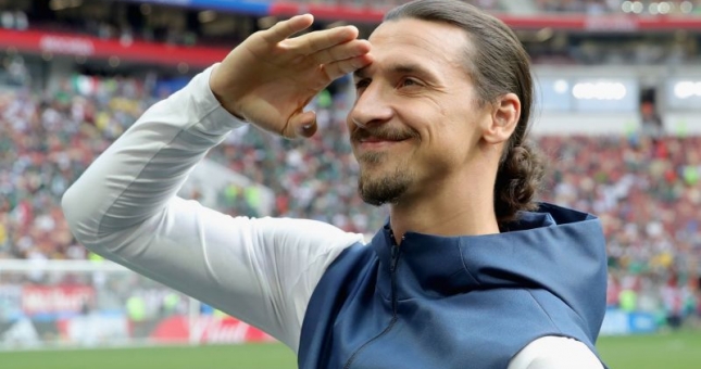 VIDEO: Ibra nổ súng giúp Milan đè bẹp đối thủ 9-0