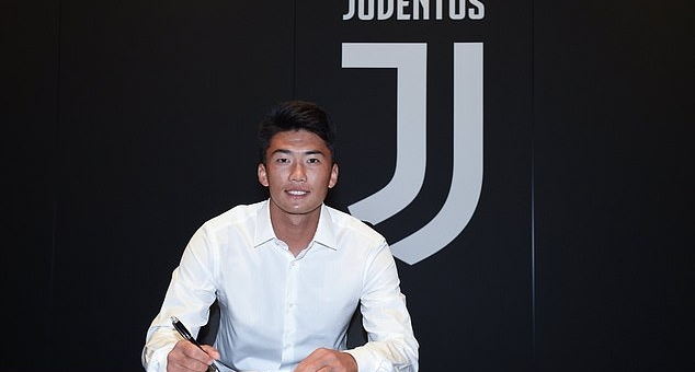 'Ronaldo Triều Tiên' rời Juventus sau 4 tháng thất bại