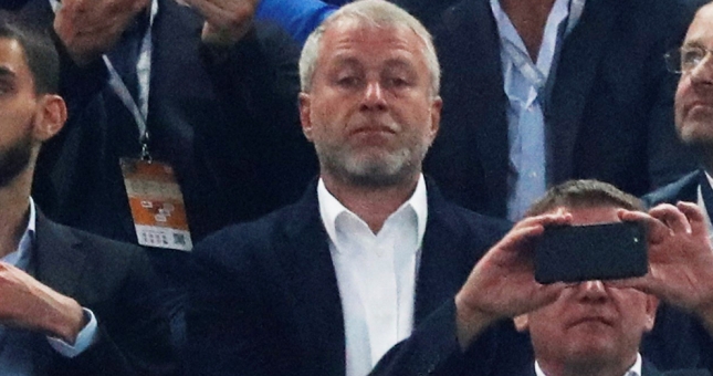 Cựu sao Chelsea suýt giết chết chủ tịch Abramovich và cái kết