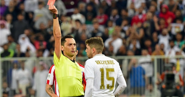 Sao Real được khen ngợi vì nhận thẻ đỏ