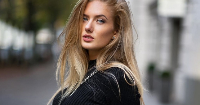 Mê mẩn trước thân hình 'bốc lửa' của VĐV gợi cảm nhất thế giới