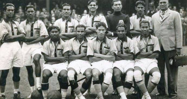 Đội bóng từ chối dự World Cup vì thích đi chân đất đá bóng