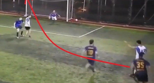 VIDEO: Sao sân phủi kết hợp kỹ năng của Zidane và Quaresma tạo siêu phẩm