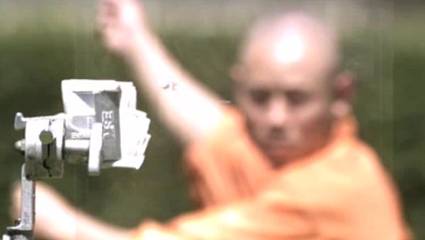 VIDEO: Võ tăng Thiếu Lâm và tuyệt kỹ Niêm Hoa Chỉ khiến giới khoa học đau đầu