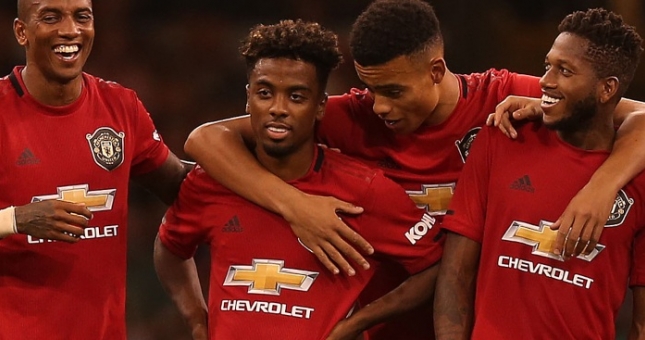 CHÍNH THỨC: MU chia tay cầu thủ thứ 10