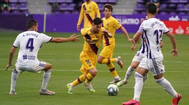 Barca níu giữ hi vọng vô địch bằng chiến thắng trước Valladolid