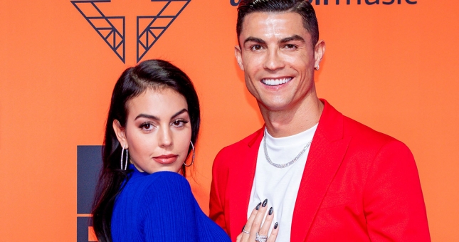 Ronaldo bí mật cầu hôn bạn gái, chuẩn bị lên xe hoa