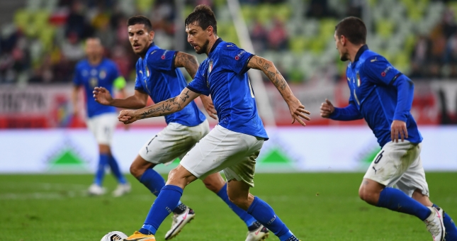 Ý tiếp tục nhất bảng sau khi đấu Ba Lan