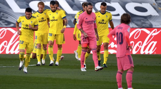 Real thua đội mới lên hạng ngay trên sân nhà