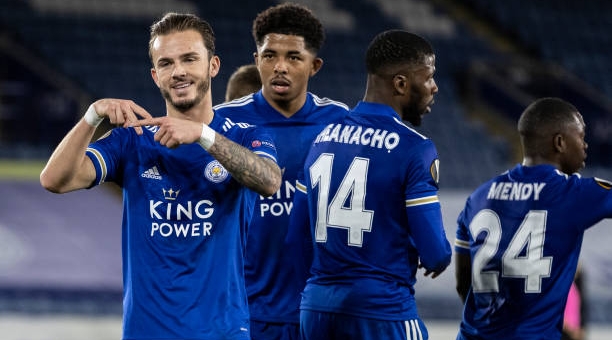 Hàng công thăng hoa, Leicester tìm lại mạch thắng