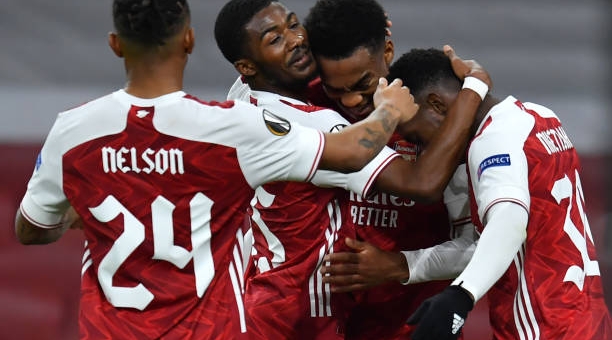 Arsenal giữ vững ngôi đầu sau chiến thắng mãn nhãn