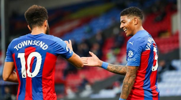 Thắng giòn giã, Palace thăng tiến vượt bậc trên BXH