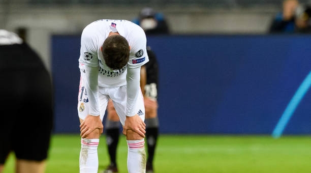 Trụ cột của Real Madrid gãy chân, nghỉ dài hạn