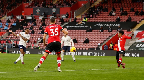 Man City thắng nhẹ trước đối thủ khó chịu