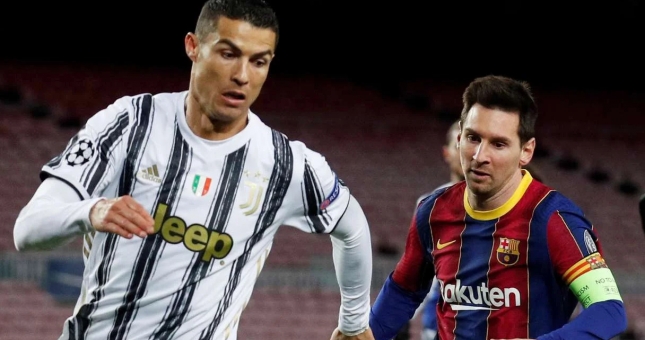 Pele loại Ronaldo, Messi khỏi đội hình của năm