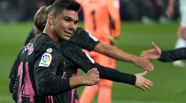 Casemiro đưa Real trở lại cuộc đua vô địch