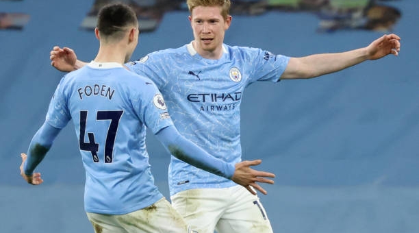 Nghiền nát Southampton, Man City củng cố ngôi đầu
