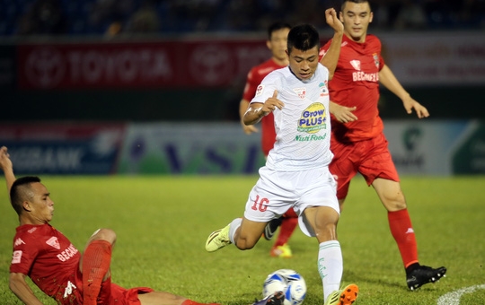 Thi đấu tự tin, HAGL xuất sắc đánh bại Becamex Bình Dương
