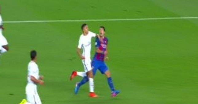 Barca được trọng tài trợ giúp sau chiến thắng lịch sử?