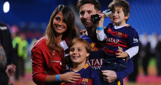 ‘Ngại vợ’, Messi tính không mời nhà Pique tới dự lễ cưới