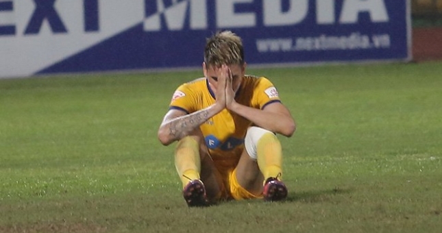 ‘Tội đồ’ của FLC Thanh Hóa nói gì về pha ‘đốt đền’ tai hại?