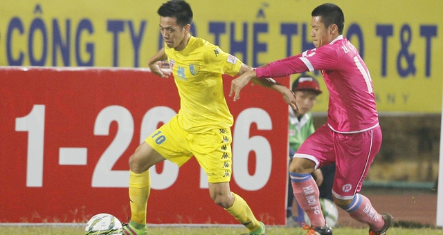 Trò cưng HLV Hữu Thắng tỏa sáng, Hà Nội lên đỉnh BXH