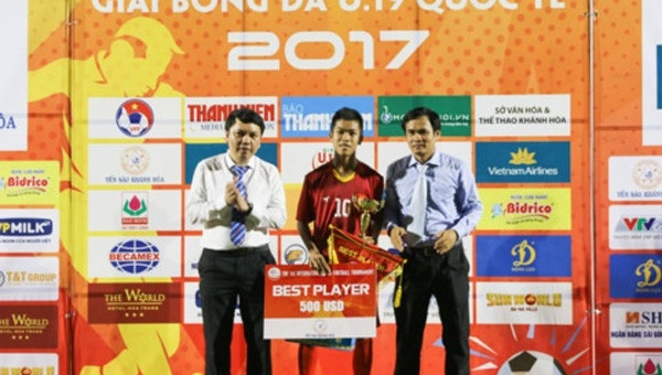 Sao trẻ U19 Việt Nam sáng cửa thi đấu chuyên nghiệp