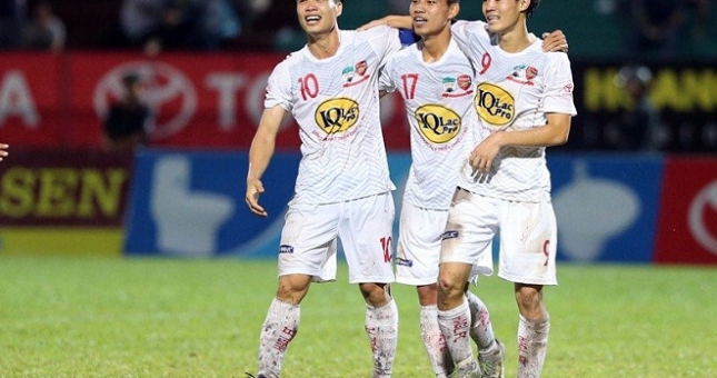 Tin HOT 4/5: HLV nội có ý kiến khi 11 cầu thủ HAGL lên tuyển