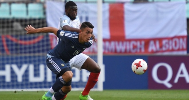 Thi đấu tệ hại, U20 Argentina thua đậm đội trẻ Tam sư