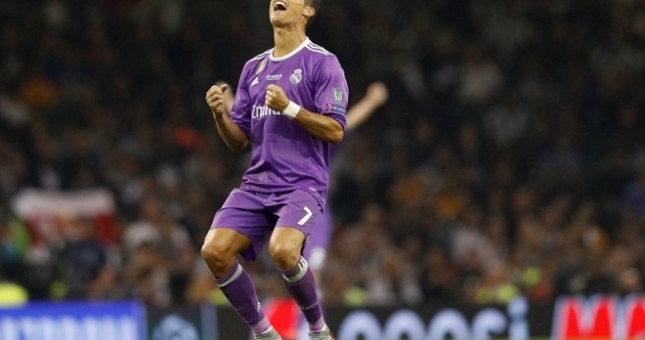 Tin nóng Cup C1 4/6: Ronaldo có thêm danh hiệu mới