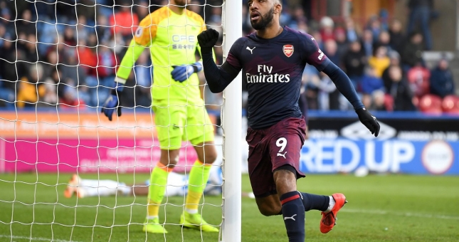 Video bàn thắng Huddersfield Town 1-2 Arsenal, vòng 26 NHA