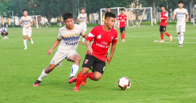 Đàn em Công Phượng thắng ấn tượng trong trận ra quân