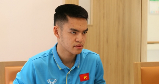 'Sao Việt kiều' Tony Tuấn Anh: 'Khoác áo ĐTVN là ước mơ của tôi'