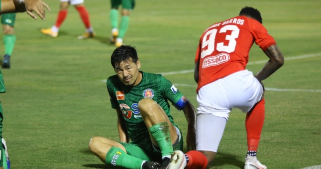 VIDEO: Cựu tuyển thủ Nhật Bản 'bó tay' trước đồng đội của Lee Nguyễn