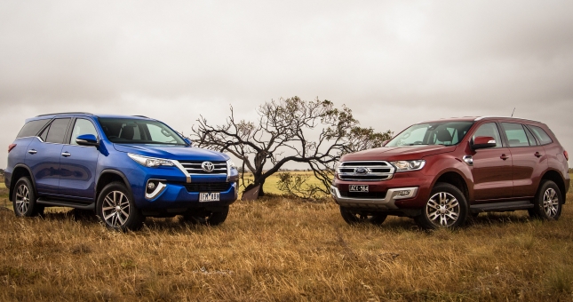 So sánh Ford Everest và Toyota Fortuner 2021: Kỳ phùng địch thủ