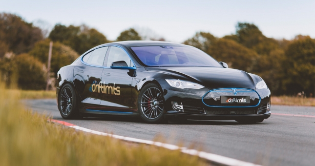 Scandal chồng chất, Tesla tiếp tục khiến khách hàng phẫn nộ