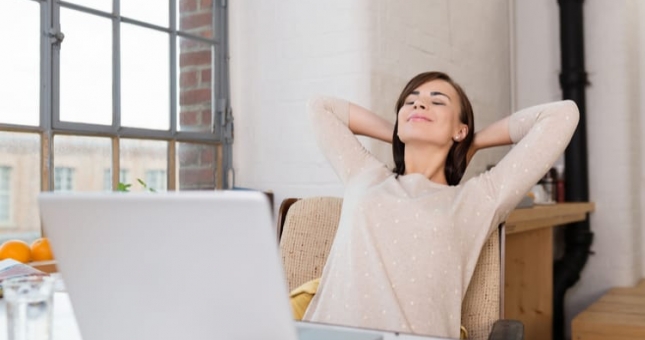 7 động tác kéo căng stretches giúp giảm đau vai cho dân văn phòng hiệu quả