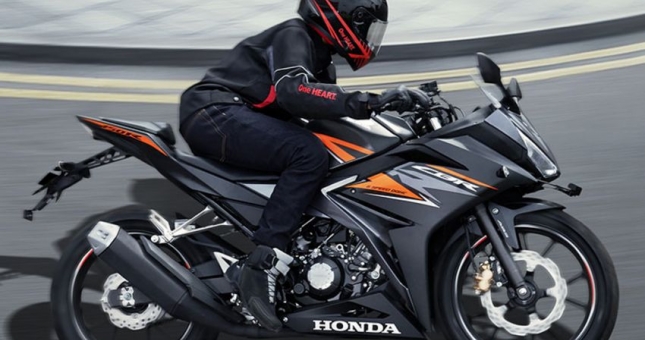 Honda CBR150R 2019 ra mắt, giá chỉ từ 52 triệu đồng