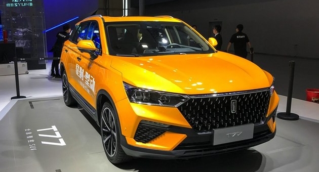 Soi mẫu SUV giá 300 triệu đồng có trợ lý ảo thông minh