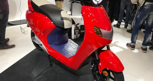 “Phát sốt” với xe máy điện cực thông minh, chạy 160km/lần sạc