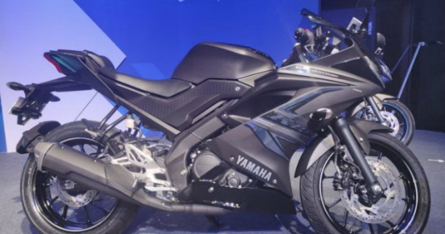 Giới trẻ 'phát sốt' với Yamaha R15 V3 ABS đen mờ mới