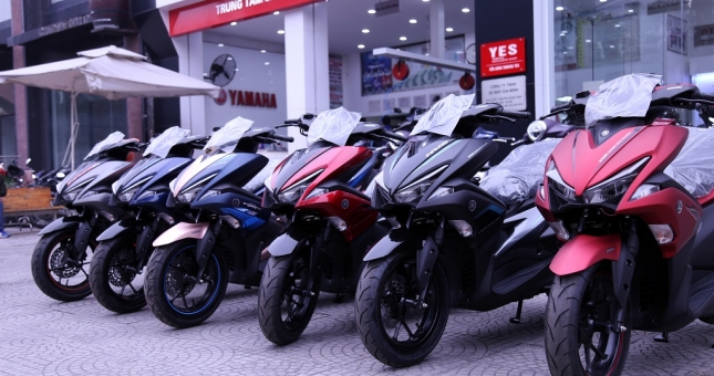 Mua Yamaha NVX chơi Tết: Nhận đồng hồ hơn 3 triệu đồng