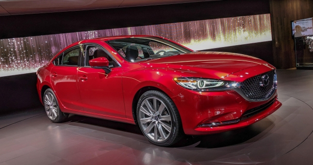 Giá xe Mazda 6 giảm mạnh, rẻ nhất phân khúc D