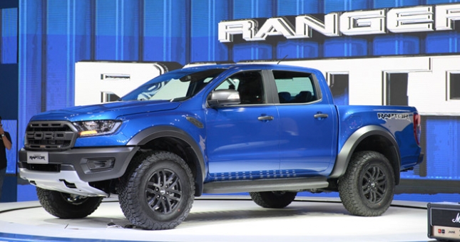 Xe bán tải giảm cả trăm triệu sau thông tin lệ phí trước bạ tăng gấp 3