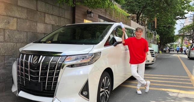 Đàm Vĩnh Hưng mạnh tay tậu Toyota Alphard 2019 giá hơn 5 tỷ đồng